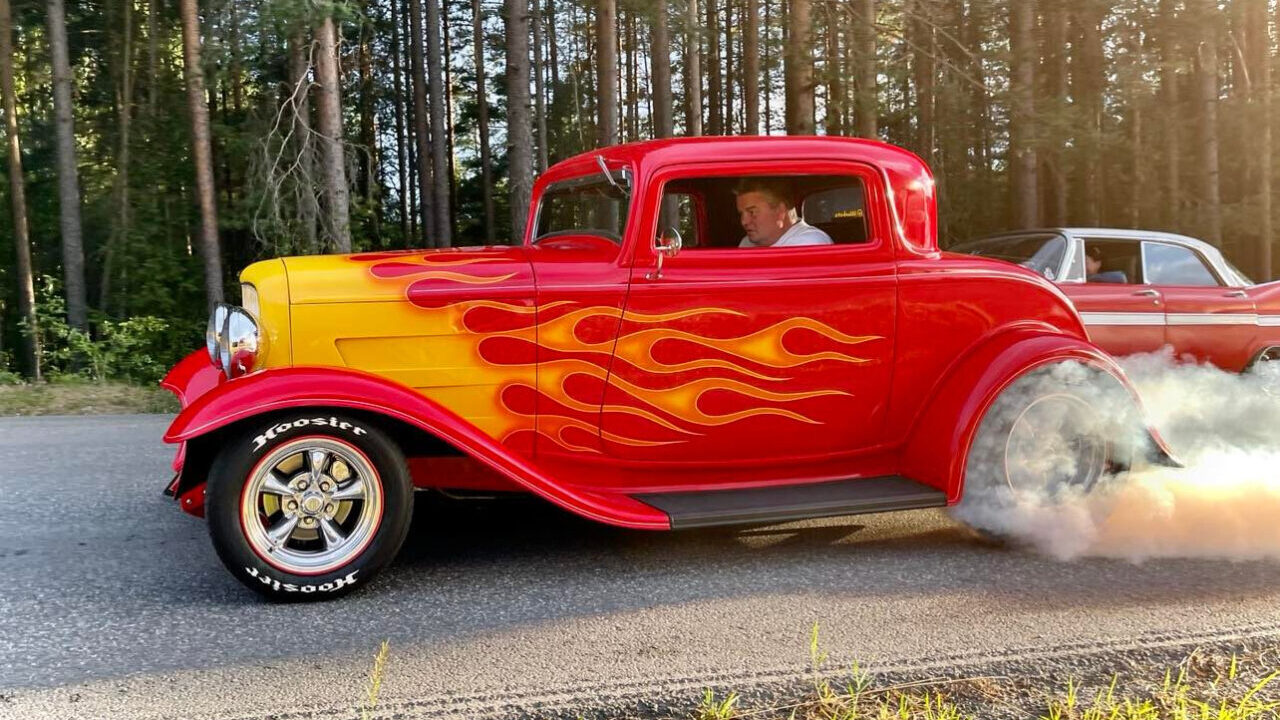 Red and yellow flame Ford '32 Coupe Hot Rod.