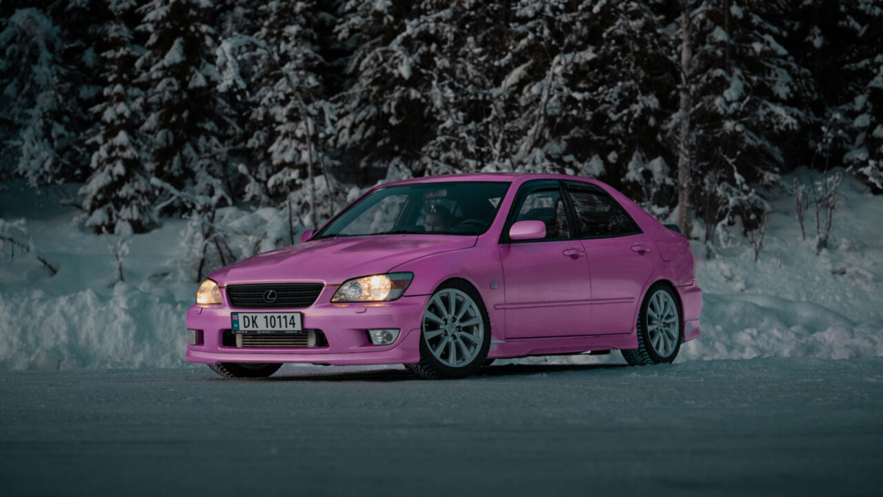 Pink drifting-inspired Lexus IS / Toyota Altezza.