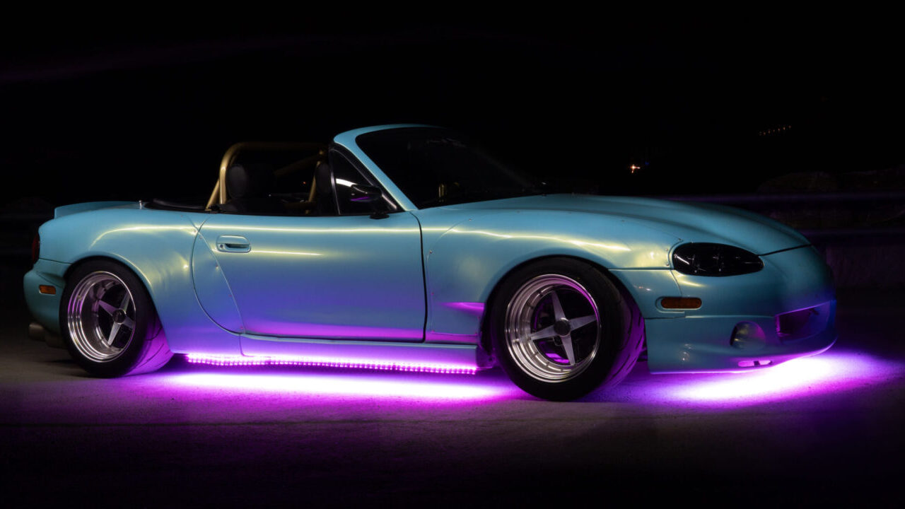 Modified NB Mazda MX-5, Miata widebody.