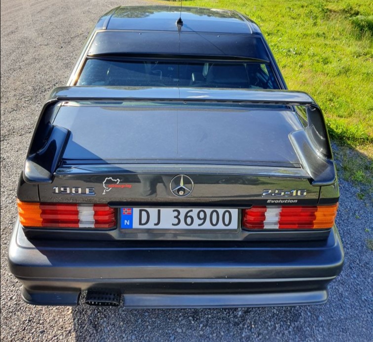 Black Mercedes-Benz 190E 2.5 Evo II