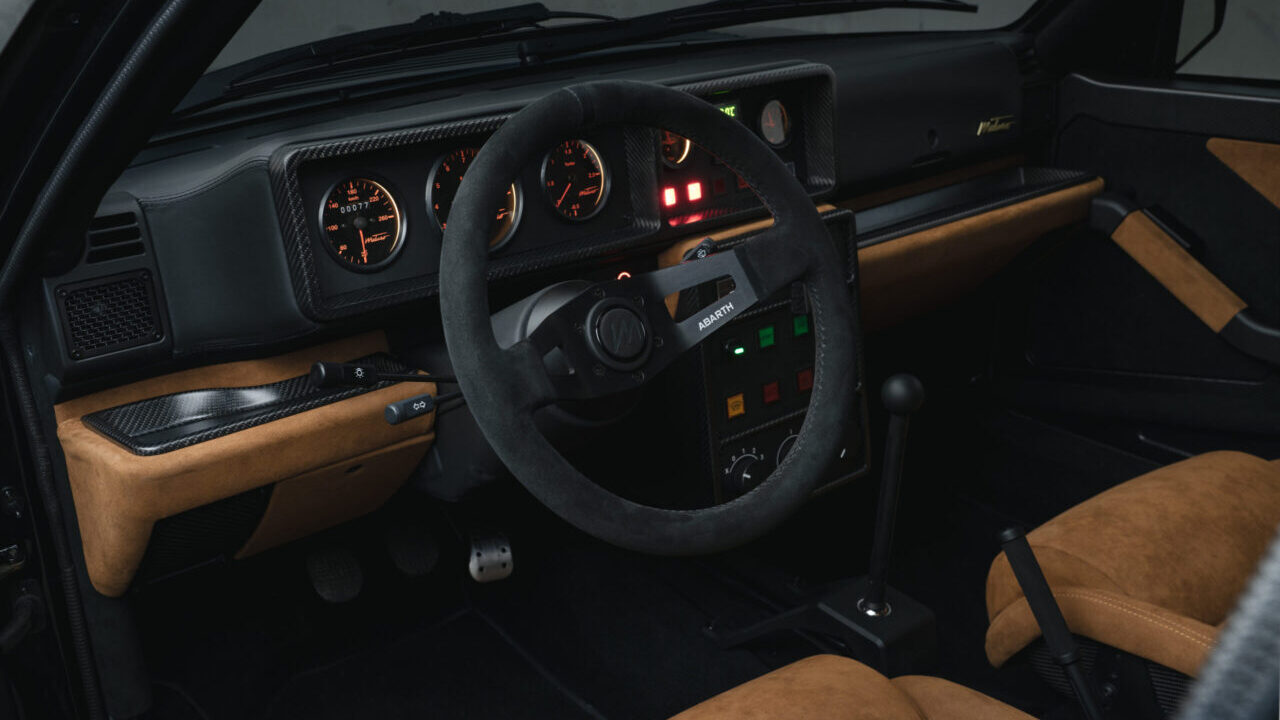 Maturo Stradale interior